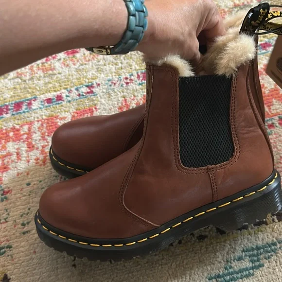 Dr. Marten Women's 2976 Leonore Fur Lined Boot NWT (No Box) - Picture 4 of 6